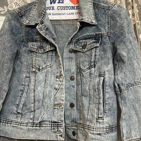 Free people / size extra small jean jacket - Picture 2 of 3